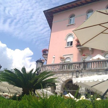 Studio Apartment Vanna - 1St Row To The Sea Opatija Bagian luar foto