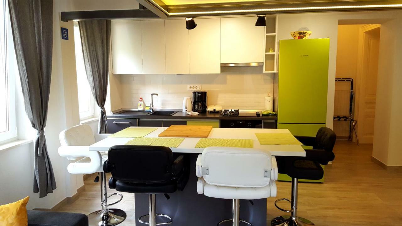 Studio Apartment Vanna - 1St Row To The Sea Opatija Bagian luar foto