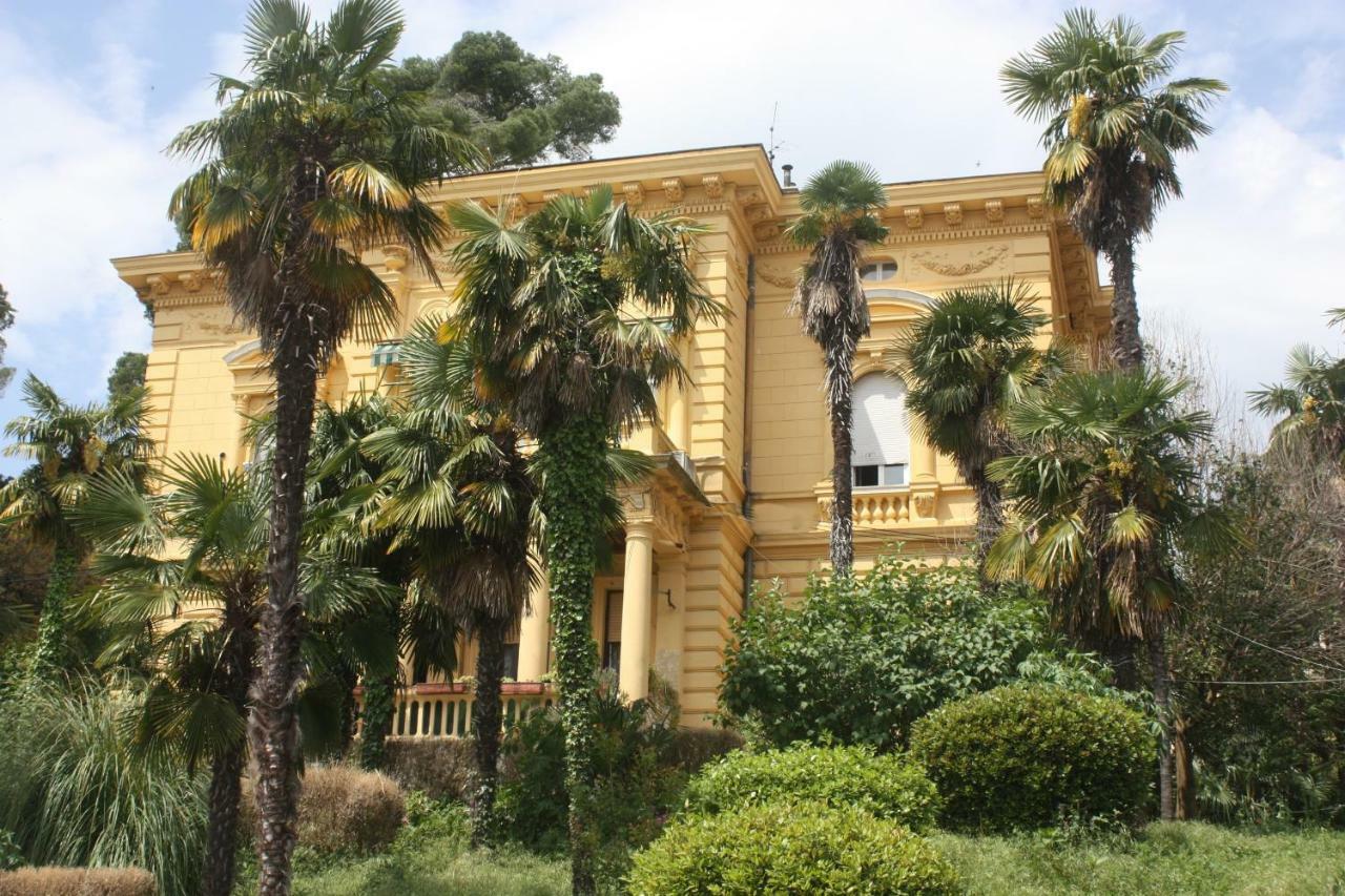 Studio Apartment Vanna - 1St Row To The Sea Opatija Bagian luar foto