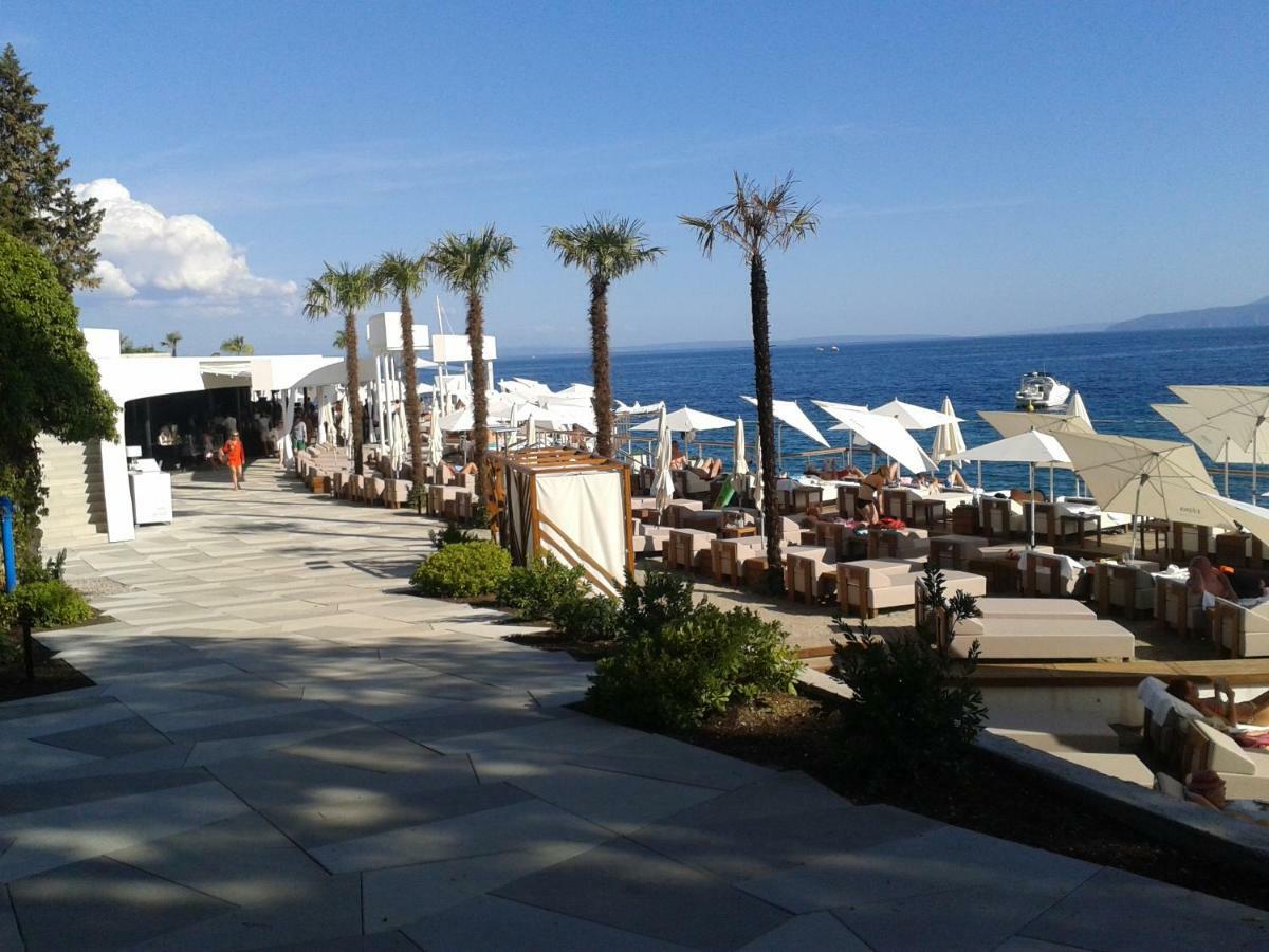 Studio Apartment Vanna - 1St Row To The Sea Opatija Bagian luar foto